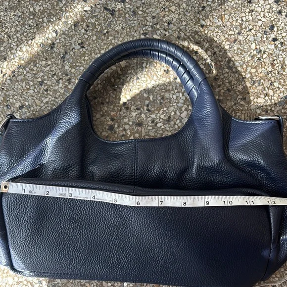 New Iswee Leather Handbag - Picture 6 of 6